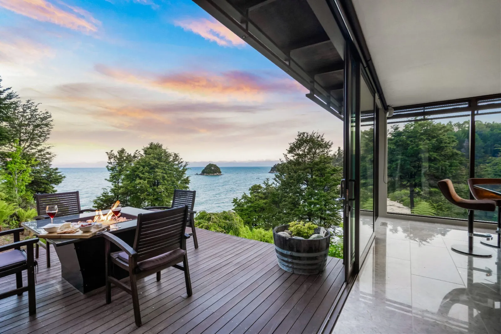 Lodge by the Beach wedding venue