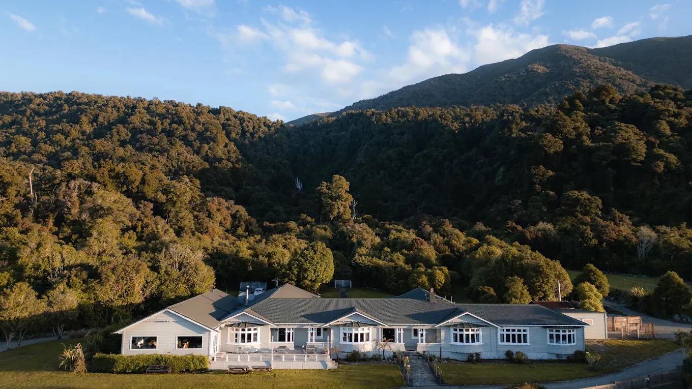 Lake Brunner Eco Lodge wedding venue